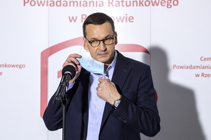 Gwiazdowski: rząd rzuca firmom kłody pod nogi. Inwestorzy mogą odpłynąć do Czech lub Węgier