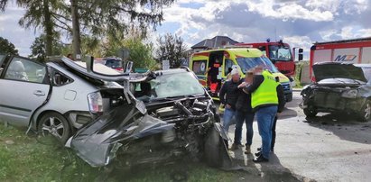 Jechali na mecz ukochanej drużyny. Nie żyje młody kibic. Tragedia pod Przasnyszem