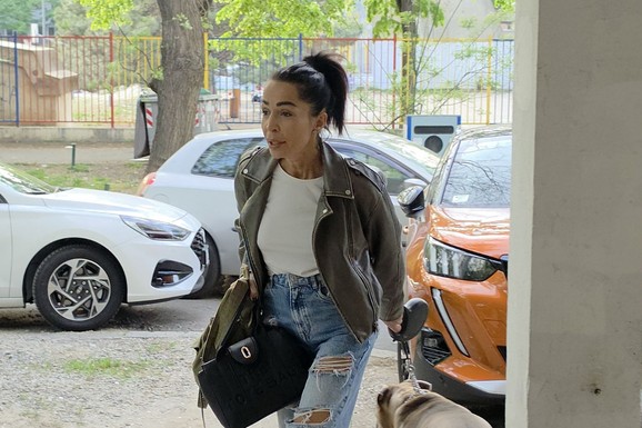 "MARKO KORISTI MOJU ĆERKU DA MANIPULIŠE SA MNOM" Marija Bulat napustila porodični stan sa sinom: Progovorila o naslednici koja tvrdi da nije htela da je pusti u stan (VIDEO)