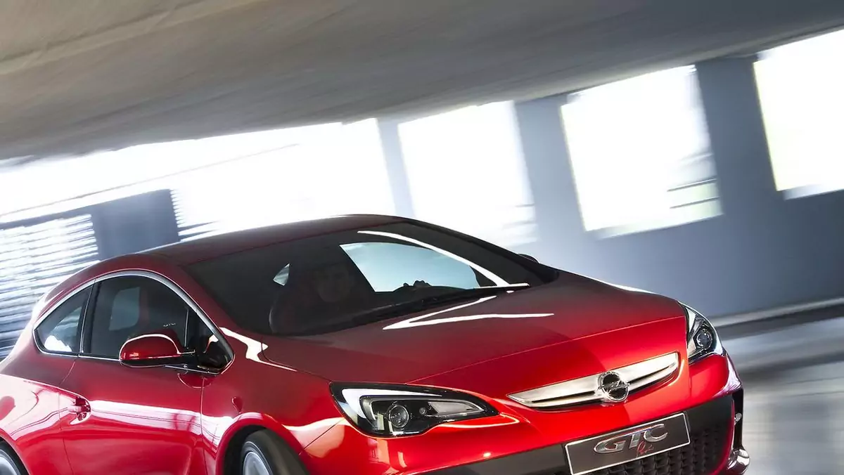 Opel Astra GTC już w pełnej okazałości