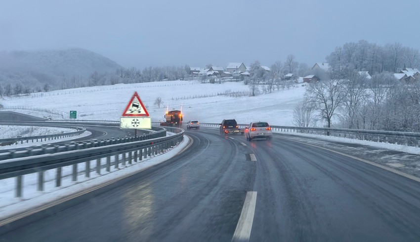 Čišćenje snega na putu ka Zlatiboru