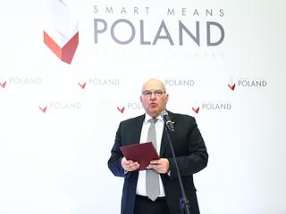 Minister finansów proponuje, aby otworzyć dla strategicznych klientów zarówno z zagranicy jak i z Polski jedno okienko – centrum obsługi bezpośrednio w Ministerstwie Finansów (Investor Desk)