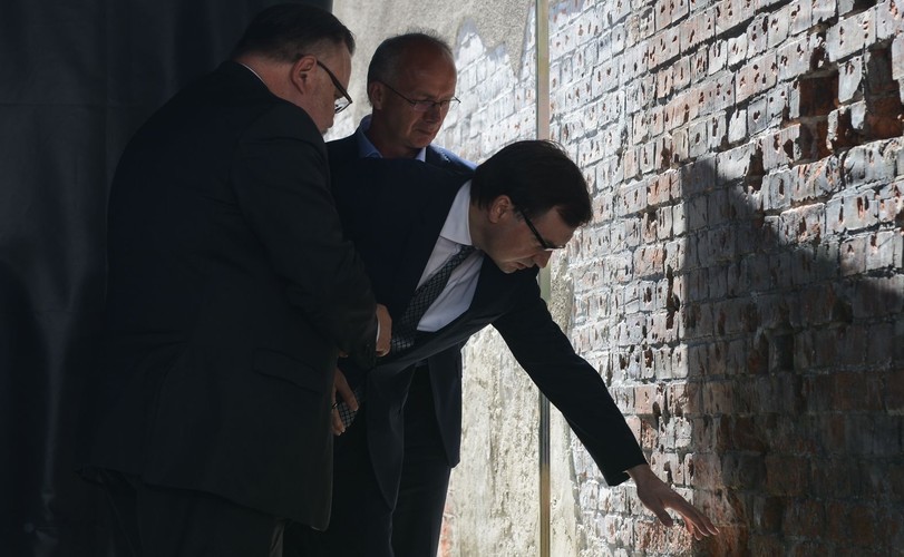 Ściana śmierci odkryta w b. areszcie