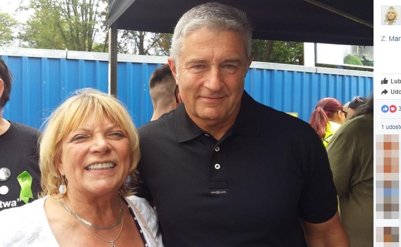 Dorota Stalińska i Władysław Frasyniuk w czasie protestu pod Sejmem / zdjęcie z profilu aktorki