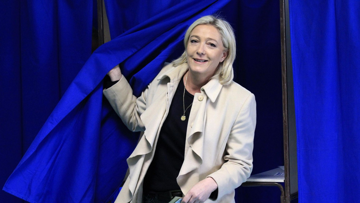 Marine Le Pen z francuskiego Frontu Narodowego powiedziała dzisiaj dziennikowi "La Repubblica", że "seksualna słabość" szefa MFW Dominique'a Strauss-Kahna była "tajemnicą Poliszynela". Jej zdaniem otaczała ją "zmowa milczenia".