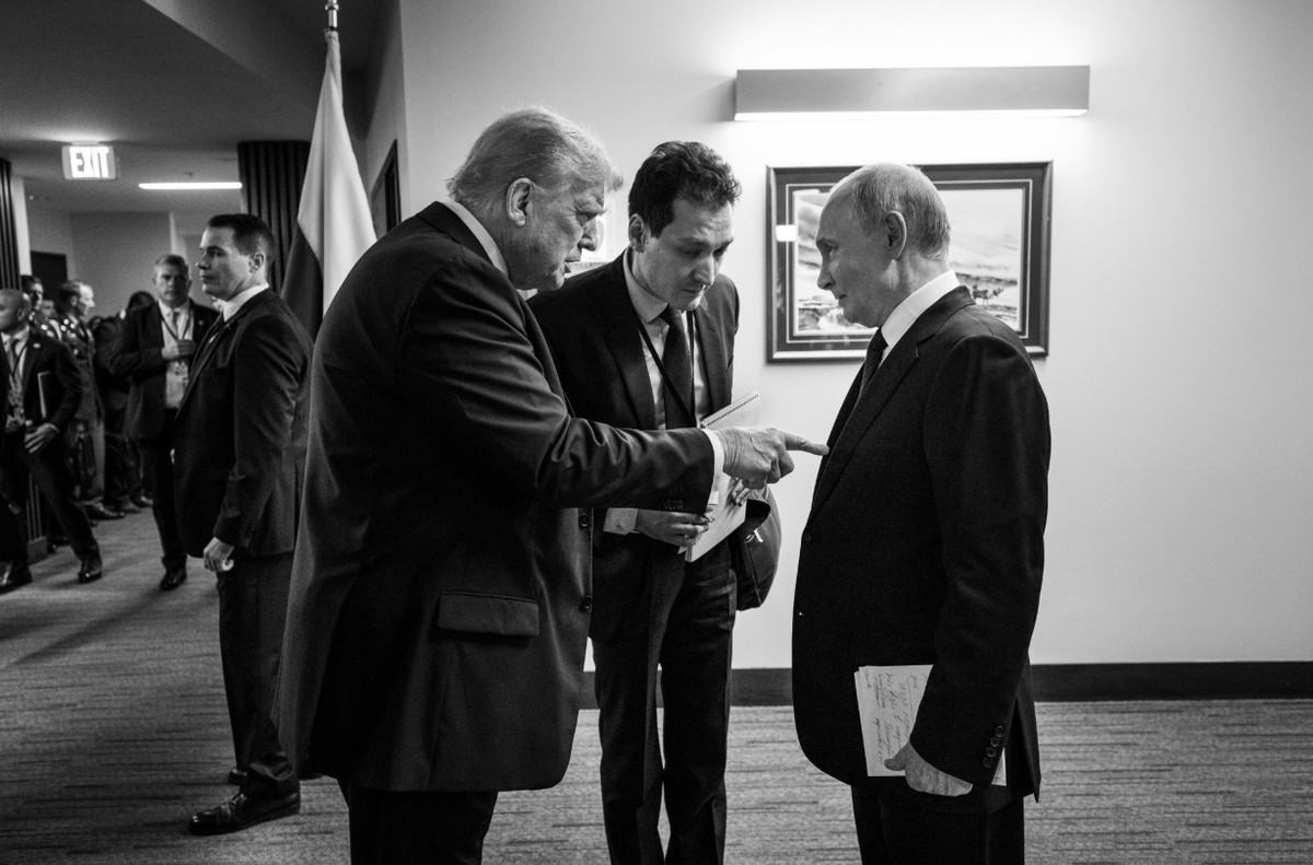 Spotkanie w cieniu wojny. Jak USA ustępuje Putinowi?
