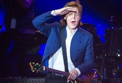 McCartney kochał się w Elżbiecie II: Kiedy dorastaliśmy była laską