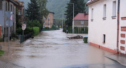 "Gorzej niż wtedy". Mieszkańcy Barda Śląskiego przerażeni powodzią