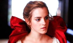 Emma Watson piękną u boku Bestii. PIERWSZY ZWIASTUN nowego filmu Disneya