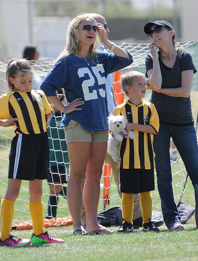 Britney Spears na meczu syna (fot. Agencja BE&amp;W)
