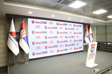 Atmosfera u štabu Srpske napredne stranke 