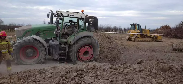 Niewybuch eksplodował podczas budowy obwodnicy. Operator ciągnika został ranny