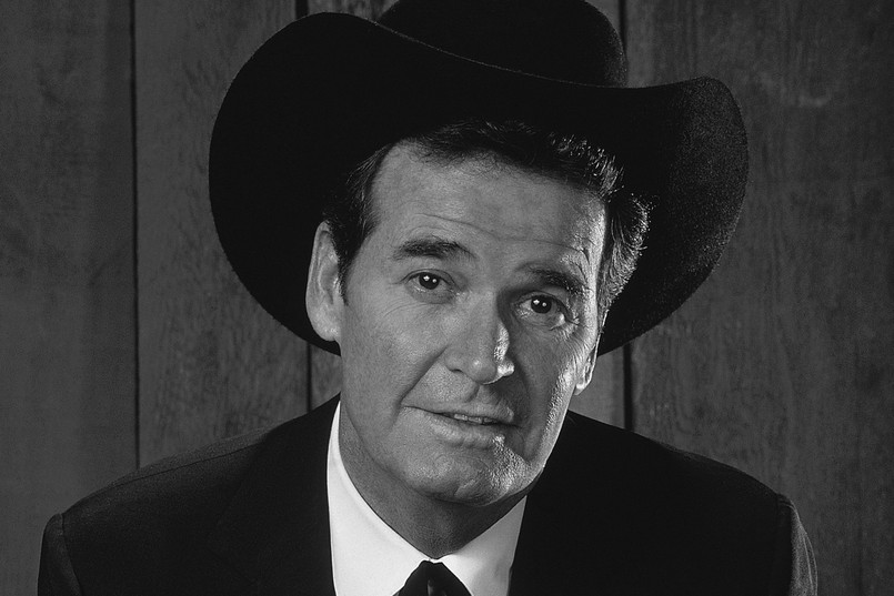 Amerykański aktor James Garner (a właściwie James Bumgarner, jak brzmiało jego pełne nazwisko) zagrał w kilkudziesięciu filmach i serialach. Zasłynął rolami w obrazie "Sayonara", gdzie partnerował Marlonowi Brando oraz w serialu "Maverick". – Gram tu siebie – żartował. – Mój bohater Bret Maverick jest leniwy. A ja lubię być leniwy. To tajemnica sukcesu