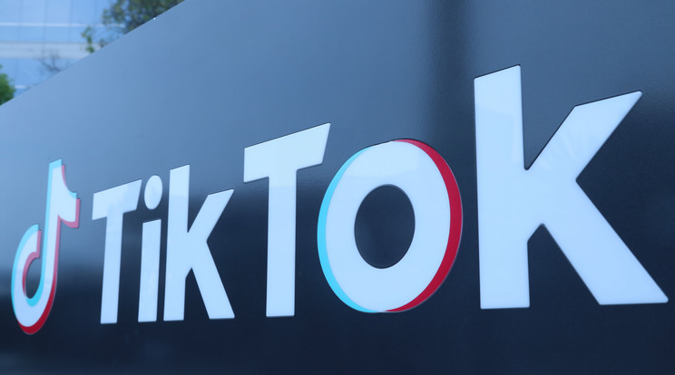 Több milliárd forintos büntetést kapott a TikTok / Fotó: Northfoto