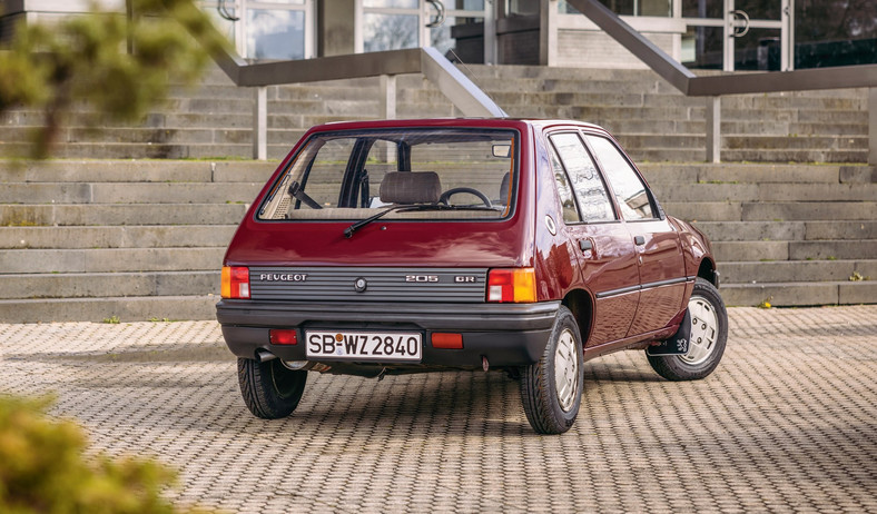 Peugeot 205 rocznik 1983