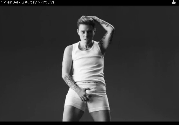 Internet często śmieje się z Justina Biebera