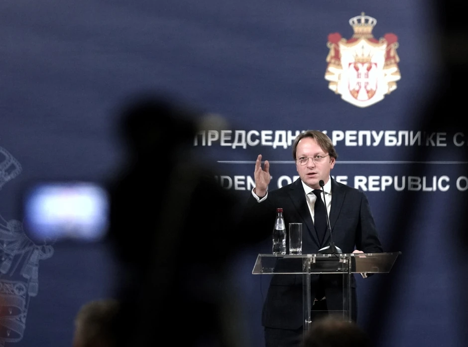 Oliver Varheji istakao da je EU nedavno usvojila Plan rasta u vrednosti od šest milijardi evra za podršku partnerima sa Zapadnog Balkana. 