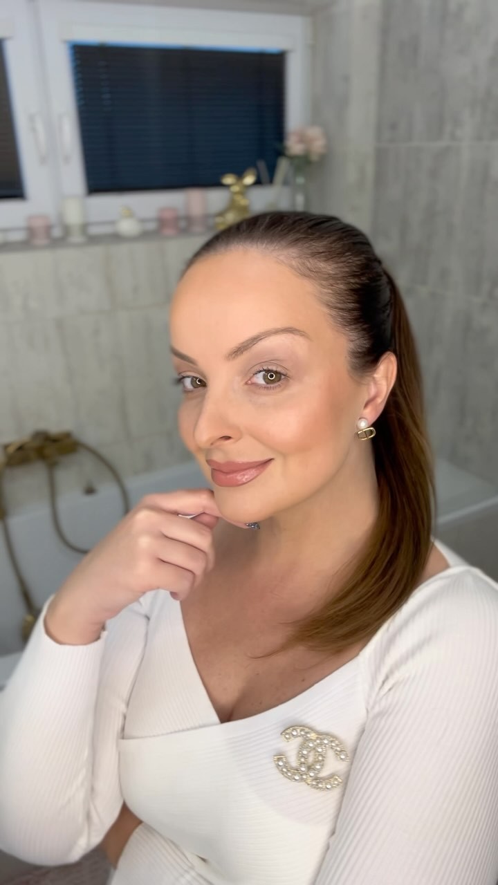Speváčka a influencerka Daniela Nízlová zo sesterského dua Twiins.