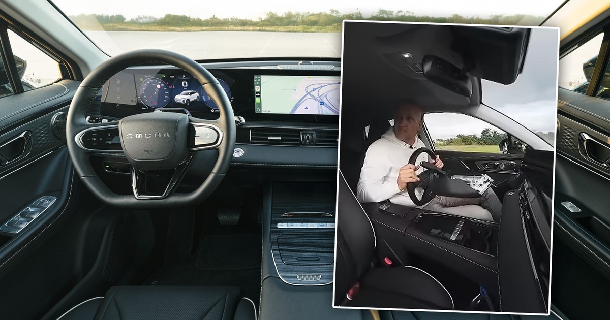 Wyrwał kierownicę w samochodzie. Producent wydał oświadczenie. "Tak miało być"