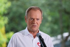 Tusk pewny siebie. 'Z PiS możemy konsultować tylko...'