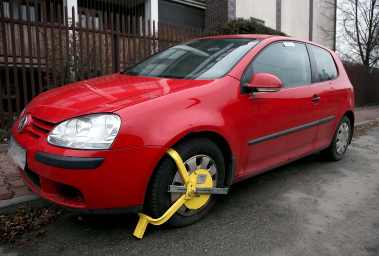 Źle zaparkowany samochód prezydenta Andrzeja Dudy