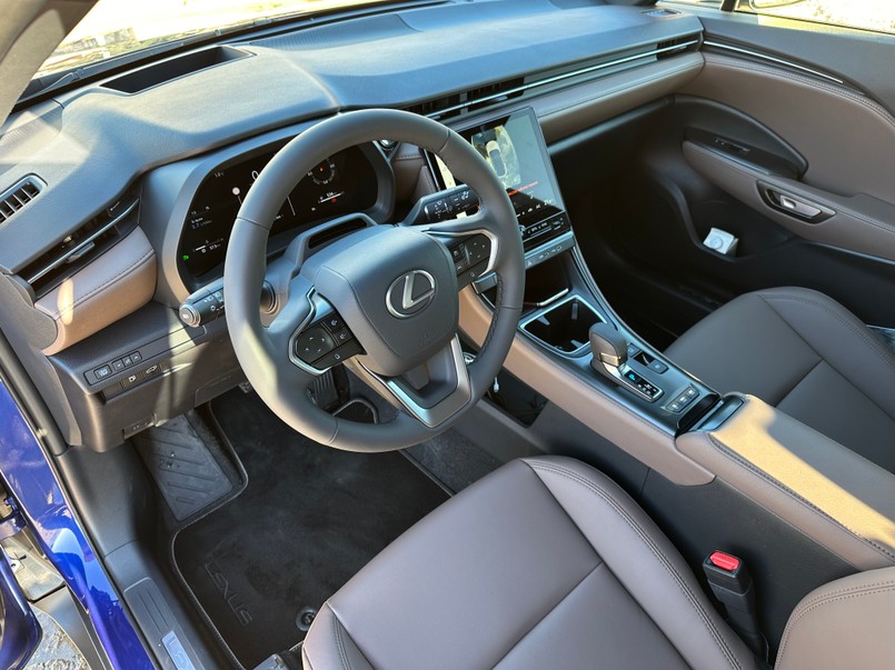 Lexus LBX