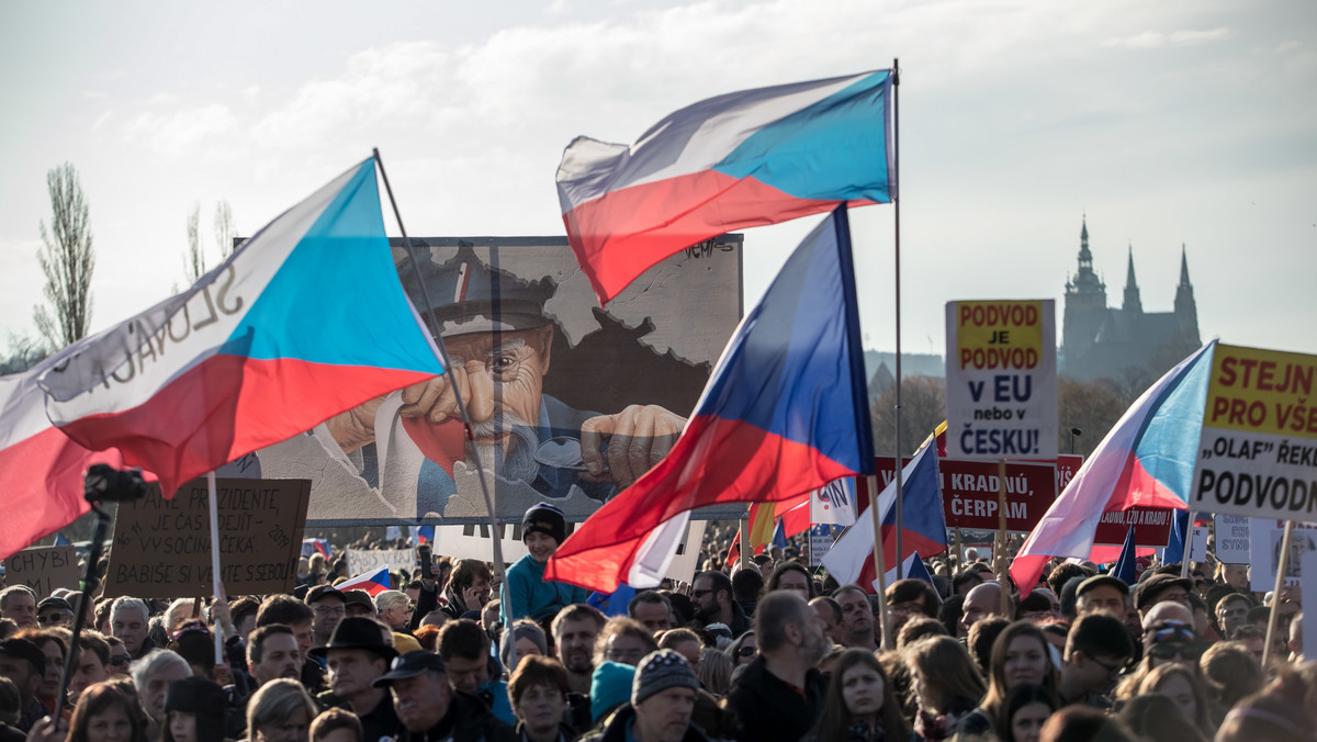 Protest odbywa się tuż przed 30. rocznicą Aksamitnej Rewolucji w Czechosłowacji