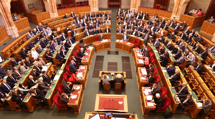 Ma kezdődik a parlament háromnapos, rendkívüli ülése /Fotó: Pozsonyi Zita