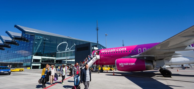 Samolot Wizz Air musiał zawrócić na lotnisko w Katowicach. Pilot źle się poczuł