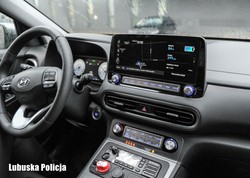 Nowa broń policjantów. Gdzie spotkasz te radiowozy?