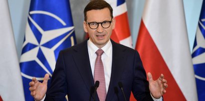 Dziurawy jak sito Polski Ład wymagał "cerowania". Inaczej nie trzymałby się kupy. Morawiecki "naszywa" na niego siedem dużych "łat"