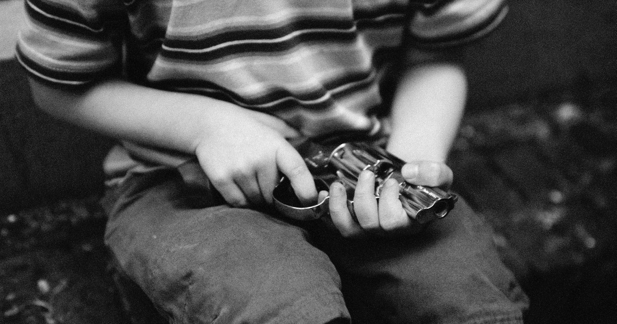 Ciało 3-latka znaleziono na działce. Lekarz sądowy zasugerował, iż sprawcą mogło być dziecko