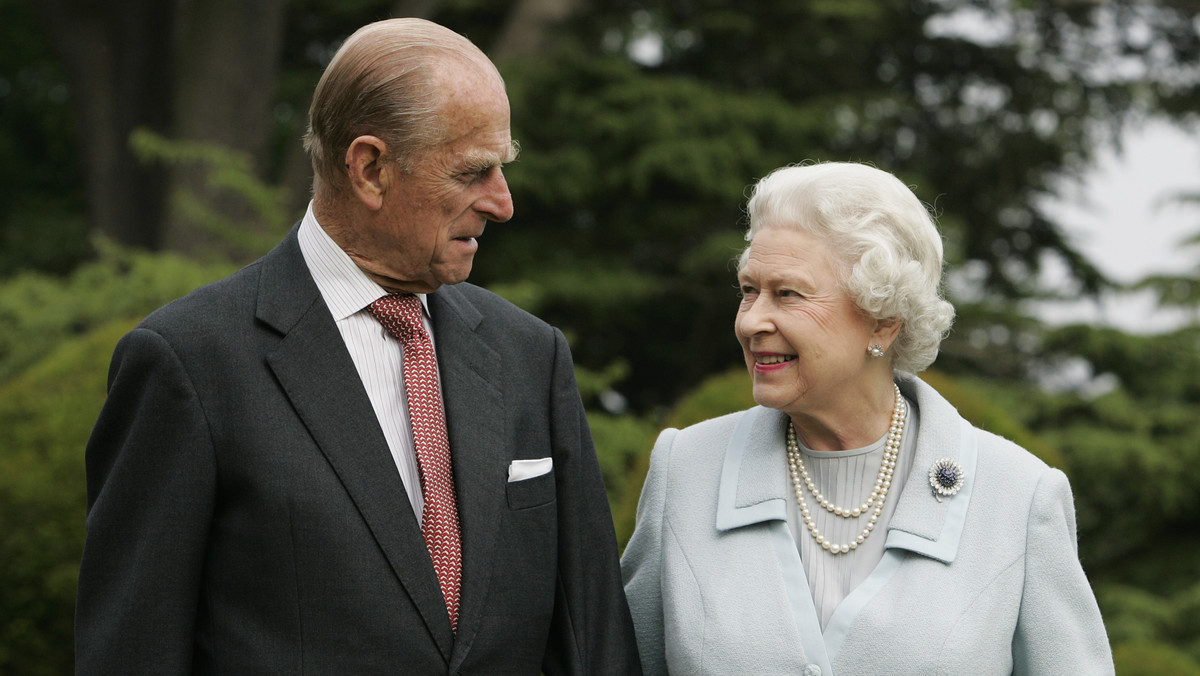 Elżbieta II oddała hołd Filipowi w 100. rocznicę jego urodzin