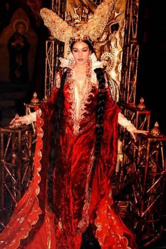 Monica Bellucci: Zła królowa