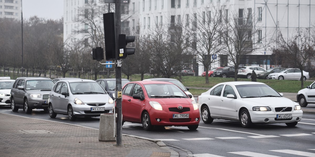 Dlaczego Polacy nie dekorują samochodów, gdy w Katarze gra reprezentacja?