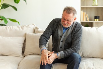 Erősödtek az ízületi fájdalmai az időjárás változása miatt? Így enyhítheti őket