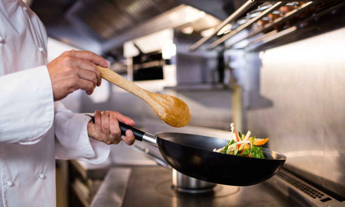 Na tych patelniach smażą w restauracjach z gwiazdką Michelin! Nie uwierzysz, ile kosztują