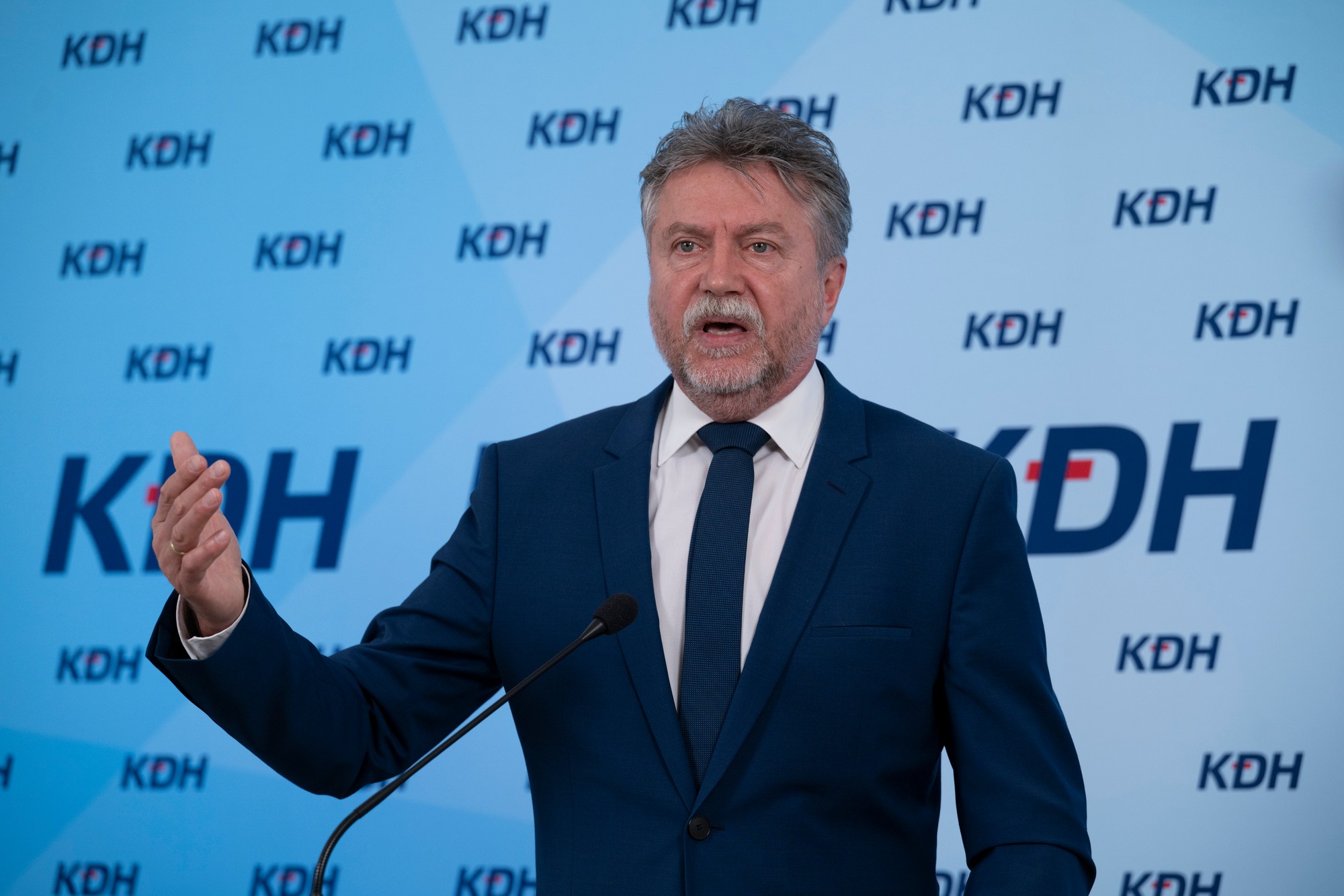 Jozef Hajko (KDH) odstupuje z pozície poslanca Národnej rady SR.