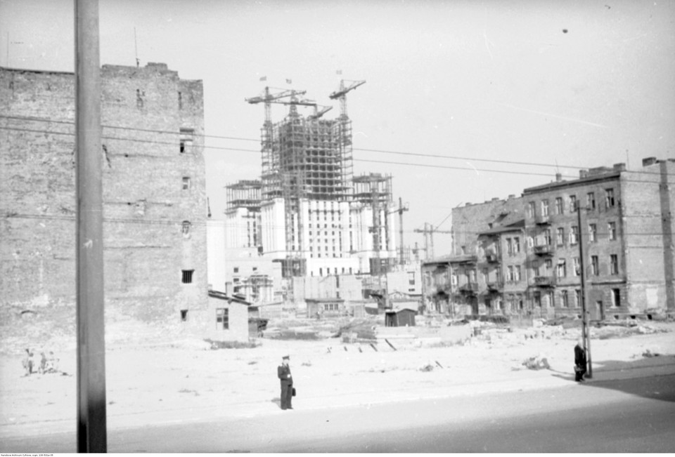 Pałac Kultury i Nauki w czasie budowy (1953 r.)