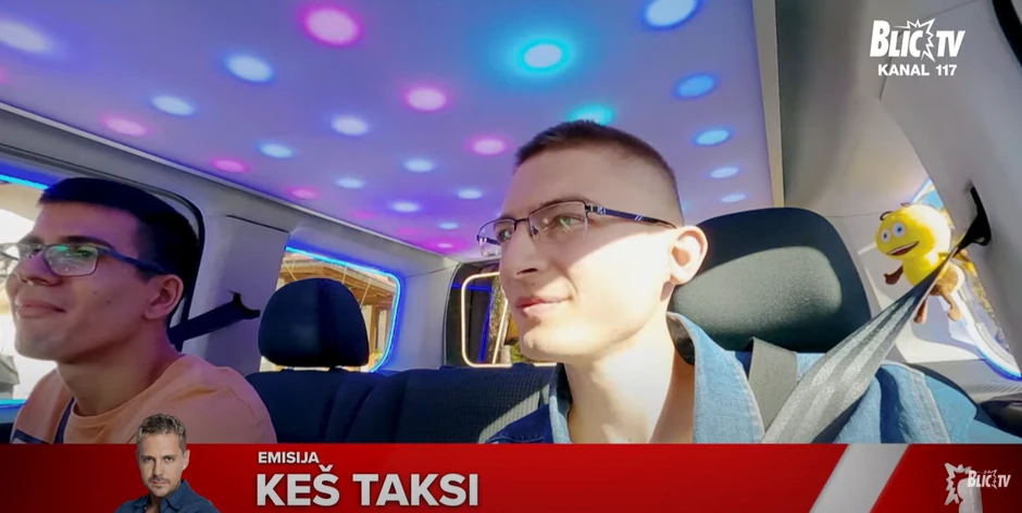 Takmičari u kvizu "Keš taksi"