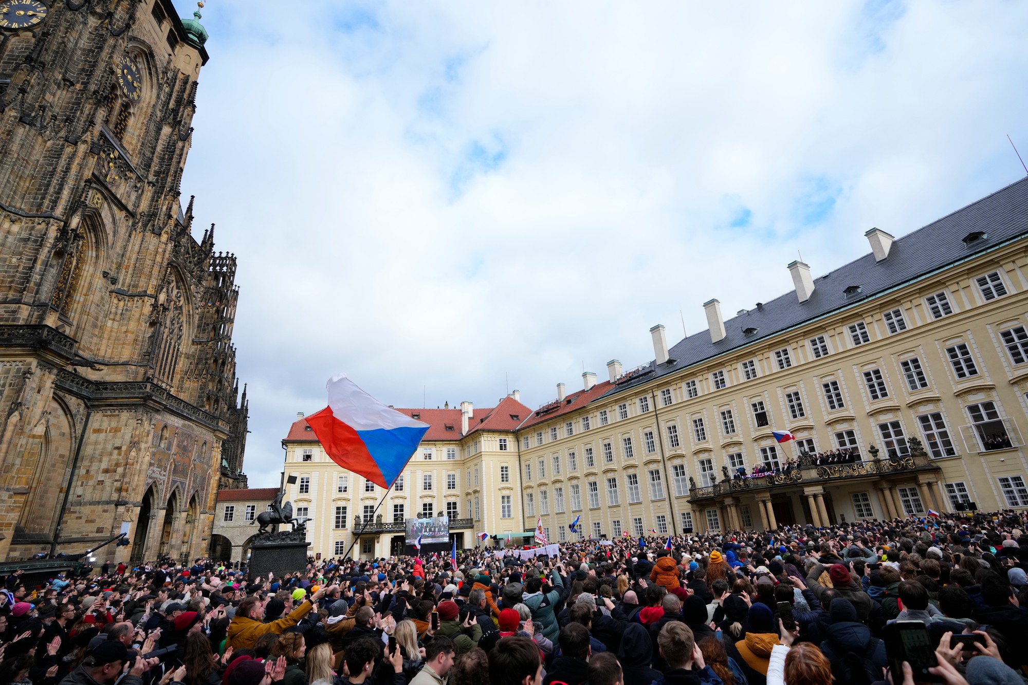 Inaugurácia Pavla sa skončila ekumenickou modlitbou v Katedrále svätého Víta.