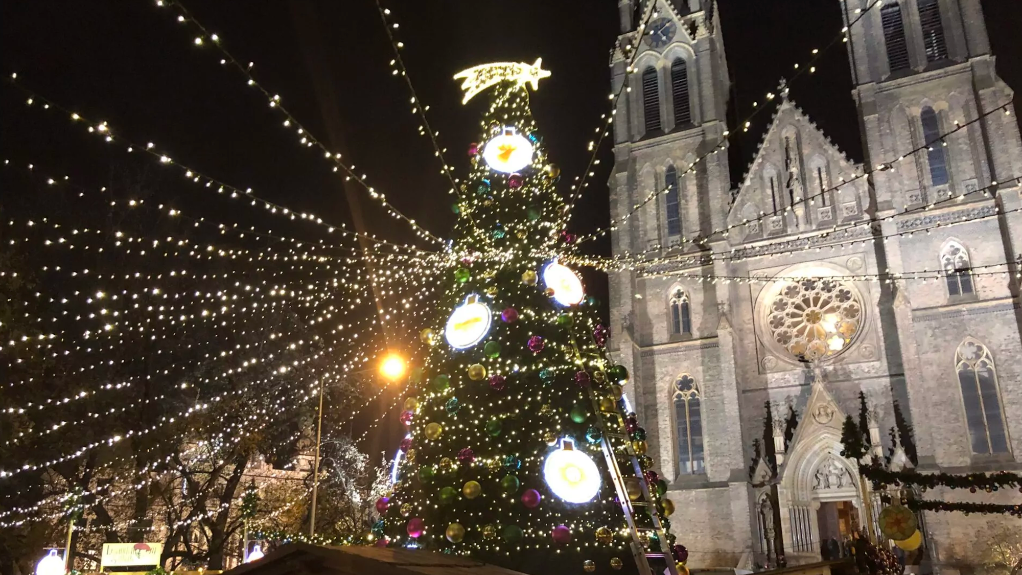 Vianočné trhy v Prahe. 