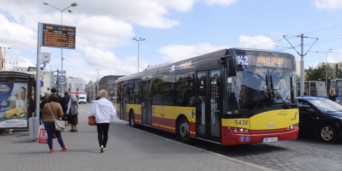 Wakacyjne rozkłady jazdy to utrapienie dla pracujących.