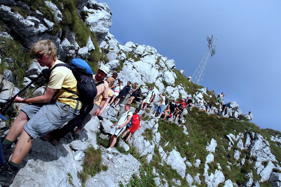 ZAKOPANE TATRY TURYŚCI TŁOK