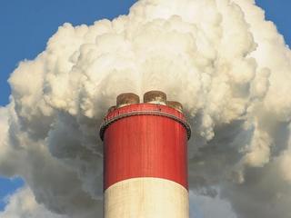 dym_komin_CO2_elektrownia Bełchatów
