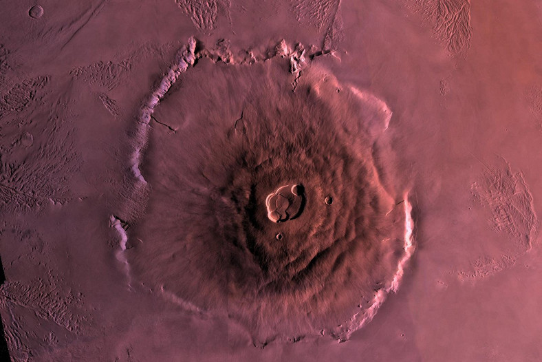 1. Olympus Mons - Mars. Wysokość: 21,2 km.