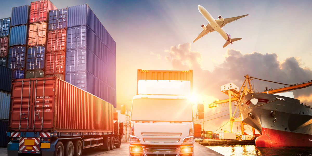 Cross-docking to innowacyjna metoda logistyczna, która eliminuje lub znacznie ogranicza rolę magazynów w łańcuchu dostaw.