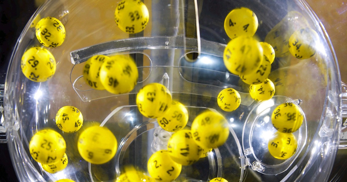 Do zgarnięcia było 13 mln zł! Wyniki Lotto za sobotę zaskakują. Dla kogo to szczęśliwe losowanie?