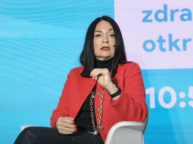dr Aleksandra Pikula
