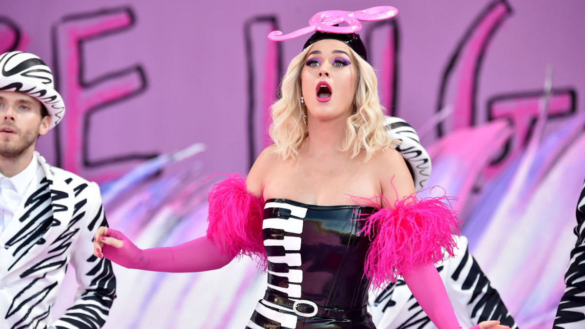 Katy Perry, jej współpracownicy oraz wytwórnia Capitol Records muszą zapłacić w sumie prawie 3 mln dolarów odszkodowania za splagiatowanie utworu rapera Marcusa Graya. Dawno nikt nie płacił tak wysokiej kary za plagiat.